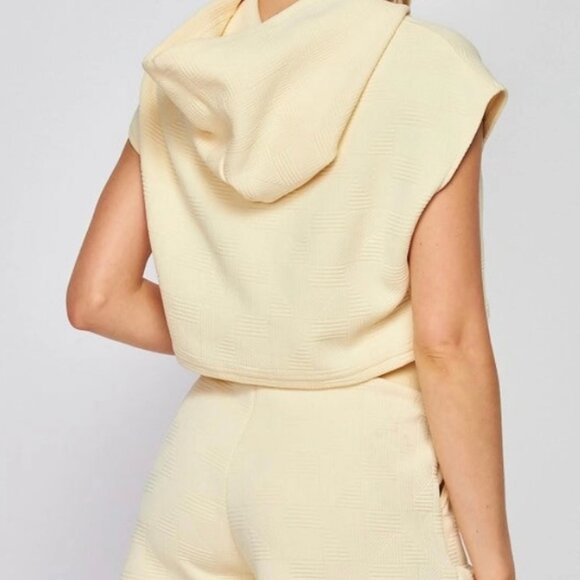 2 Piece Set - Picture 2 of 3